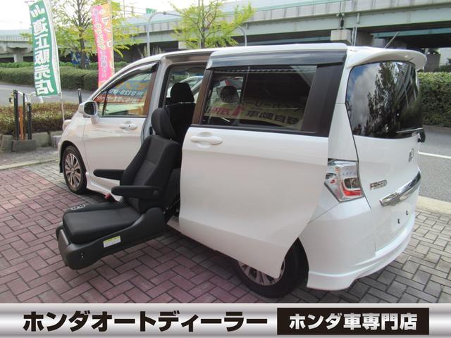 フリード(ホンダ) Ｘ　エアロ　サイドリフトアップシート車リモコン付　福祉車両　禁煙車　車イス固定ベルト純正ナビ　バックカメラ 中古車画像