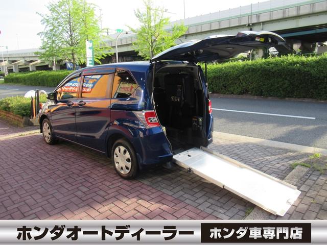 Ｇ　車イス移動車　福祉車両　アルミスロープ　電動ウィンチリモコン付　３列シート車　新品タイヤ４本定員通常時６名車イオス乗車時５名　純正ナビ　バックカメラ　ＥＴＣ　禁煙車　パワースライド　前後ドラレコ
