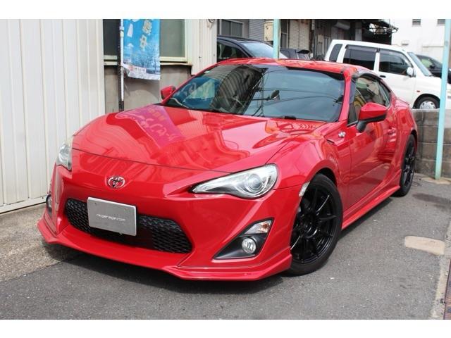 ８６(トヨタ) ＧＴ　後期仕様　ＳＳＲ−ＩＩアルミ　フロア６速ＭＴ　ナビ　ＴＶフルセグ　フルエアロ 中古車画像