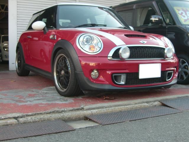 ＭＩＮＩ クーパーＳ　ナビ＆地デジテレビ　車高調　１７ＡＷ