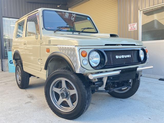 ワイルドウインド　社外グリル　オーバーフェンダー　シートカバー　社外バンパー　マフラー　リフトアップ　４ＷＤ　ＡＴ　アルミホイール　エアコン　パワステ　オートマ
