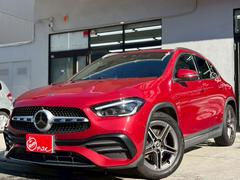 GLAクラス GLA180 AMGラインパッケージ 禁煙 室内保管 有償カラー(パタゴニアレッド)AMGライン専用19インチAW&専用エアロ 純正前後ドライブレコーダー ETC 64色アンビエントカラー 取扱説明書・保証書・スペアキー完備 中古車画像