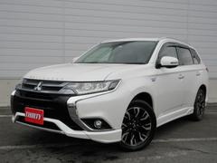 三菱　アウトランダーＰＨＥＶ　Ｇナビパッケージ　４ＷＤ後期　サンルーフ　シルバールーフレール