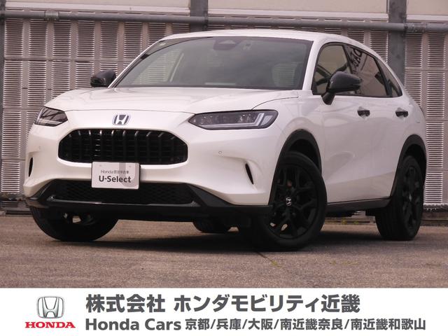 ｅ：ＨＥＶＺ特別仕様車ブラックスタイル　弊社デモカー　コネクトディスプレイ　フルセグＴＶ　全周囲カメラ　ＥＴＣ２．０（ナビ連動）　ドラレコ　前後障害物センサー　衝突軽減ブレーキ　電動リアゲート・本革シート　シートヒーター　ブラインドスポット