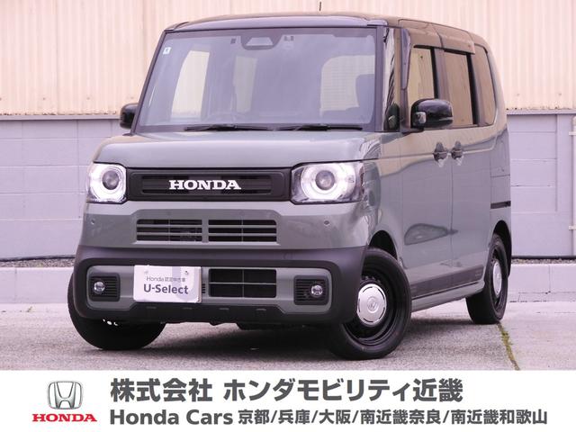 ベースグレード　弊社デモカー　純正ナビ（ＬＸＵ－２４２ＮＢｉ）　フルセグ　全周囲カメラ　ＥＴＣ２．０　前後ドラレコ（ナビ連動）　前後障害物センサー　衝突軽減ブレーキ　両側電動ドア　シートヒーター　ＬＥＤオートライト