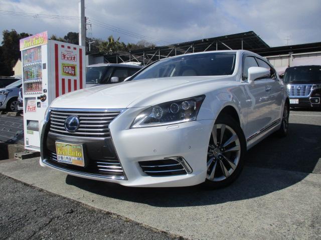 ＬＳ６００ｈＬ　後期型　４ＷＤ　ハイブリッド　本革シート　ＨＤＤナビ　フルセグ　バックカメラ　ＥＴＣ　スマートキー　クルーズコントロール　ＬＥＤヘッドランプ　オートライト　アルミホイール