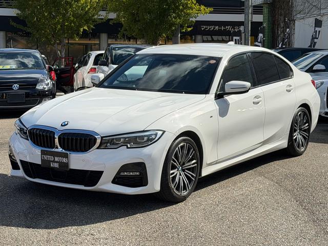 ３シリーズ(BMW) ３２０ｉ　Ｍスポーツ　Ｍスポーツフルエアロ　インテリジェントセーフティ　パーキングアシスト　アクティブクルーズコントロール　ヒーター付スポーツシート　パドルシフト　ＬＥＤライト　ワイヤレスチャージング　取説保証書スペアキー 中古車画像