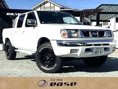 ダットサンピックアップ ダブルキャブ AXリミテッド 4WD ナビTV バックカメラ ETC デイトナ16インチホイール BFグッドリッチKO2 純正サイドステップ キーレス リアバンパーガード 前後ドライブレコーダー タイミングチェーンエンジン 中古車画像