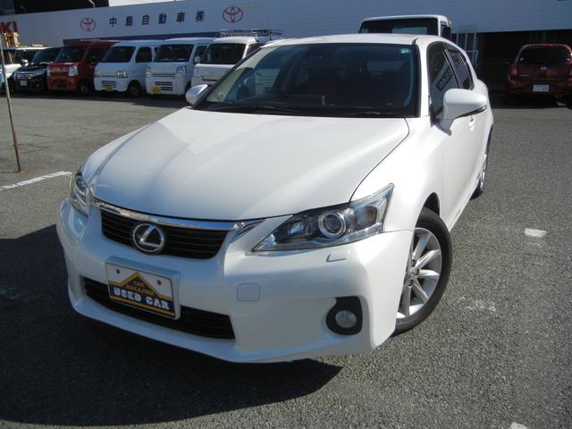 旅行に大活躍!家族や友人と大切な時間を共有!ナビ付♪ ミュージックプレイヤー接続可 エアコン パワーステアリング