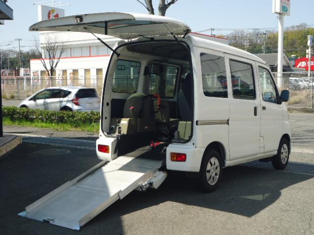 ☆大阪府　河内長野市　ＴＯＰ　ＡＵＴＯ☆ 車椅子移動車！スローパー！電動ウインチ！支払総額８８万円！