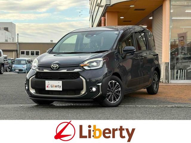 バックカメラ付！あなたの駐車をサポート☆ 電動格納ミラー　３列シート　ＣＶＴ　アルミホイール　ＵＳＢ　ＡＢＳ