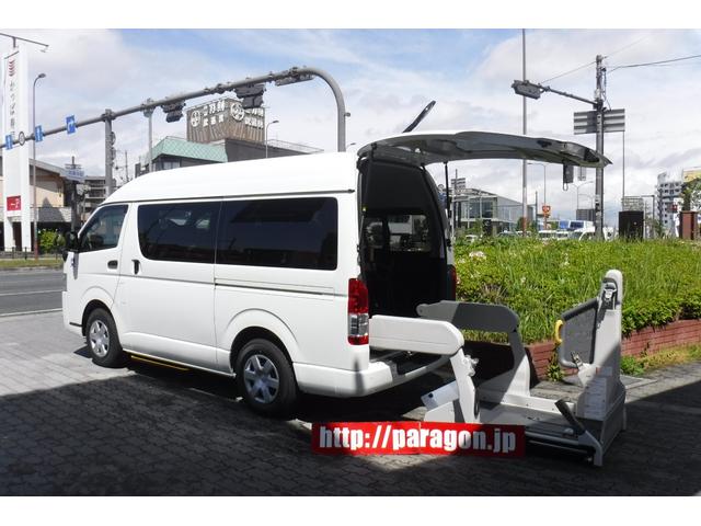 福祉車両車いす２台積み１０人乗　ウェルキャブＢタイプ 左電動スライドドア　プライバシーガラス　助手席エアバック　ＬＥＤ室内灯