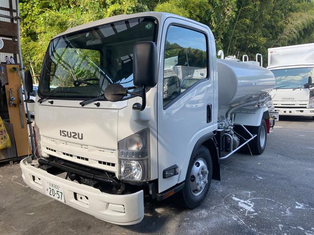 エルフトラック ４ｔワイド散水車　４０００Ｌ　ＰＴＯ式　前後散水　新明和製　モデルＬＳ４０－４Ｆ　総重量７４９５Ｋｇ