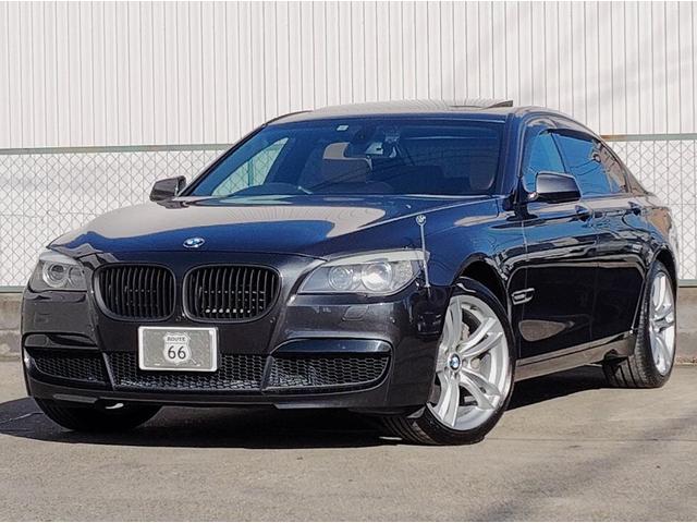 ７４０ｉ　Ｍスポーツパッケージ　キャメル革　サンルーフ　純正ナビＴＶ　バックカメラ　キセノンライト　パワートランク　純正２０ＡＷ　クルコン　パワーシート　シートヒーター　パークディスタンス　電動サンシェード　ドラレコ　ＥＴＣ　プッシュスタート　スマートキー