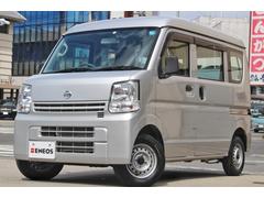 日産　ＮＶ１００クリッパーバン　ＤＸ　走行距離０．８万ｋｍ　５ＭＴ　エアコン