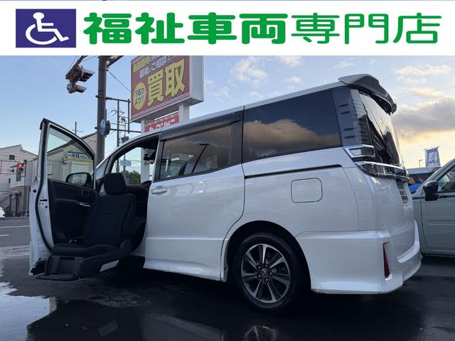 トヨタ ヴォクシー 2014年モデル ZS (8人乗り)の価格・性能 トヨタ ヴォクシー 2014年モデル ZS (8人乗り)の価格・性能