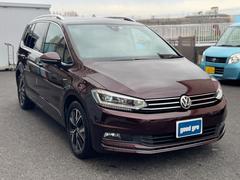 VW ゴルフトゥーラン 17インチGTIルックAW装備車を入荷いたし
