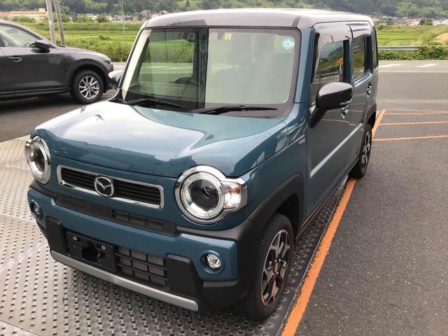 ハイブリッドＸＳ　４ＷＤ　ＥＴＣ　クリアランスソナー　レーンアシスト　衝突被害軽減システム　オートライト　ＬＥＤヘッドランプ　スマートキー　アイドリングストップ　シートヒーター　ＣＶＴ　盗難防止システム　ＡＢＳ　ＥＳＣ