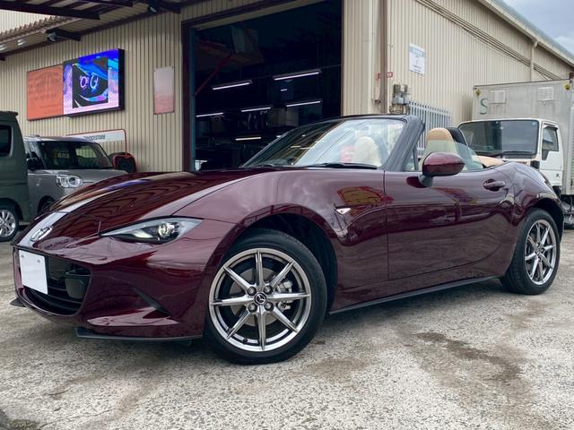 ロードスター(マツダ) 35周年記念車 ユーザー買取車 ワンオーナー ETC 専用オーナメントシリアルナンバー付・フロアマットスポーツタン・ヘッドレストエンボス加工・エアコンルーバ加飾内側:ダークレッド・フロアカーペットスポーツタン 中古車画像