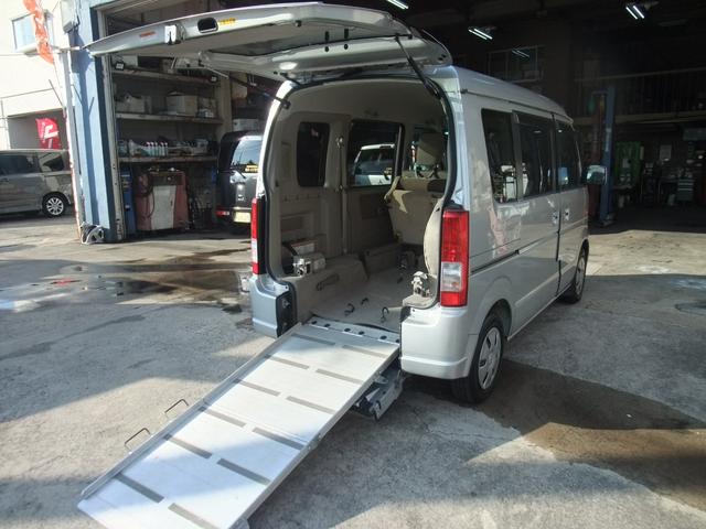４ＷＤ　福祉車両　スローパー入庫しました。 ナビ・ちでじ・電動ウィンチ・電動固定具・スロープ付きです。