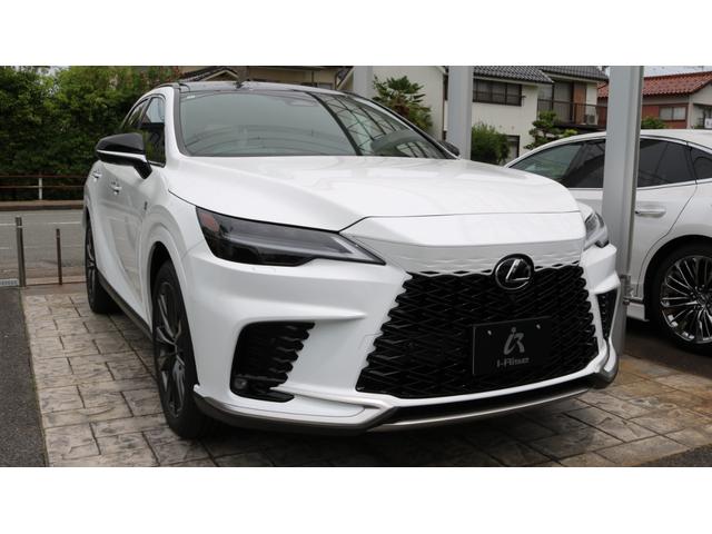ＲＸ３５０　Ｆスポーツ　走行４７ｋｍ　パノラマルーフ　ルーフレール　フロアマット　置くだけ充電　デジタルインナーミラー　ＥＴＣ　パノラミックビューモニター　ブラインドスポットモニター　ヘッドアップディスプレイ