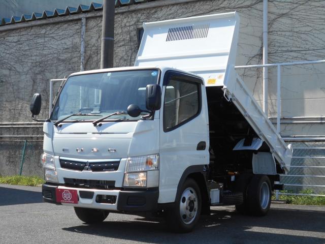 全低床強化ダンプ　２ｔ積み４ナンバー　ＡＴ車　三方開　左電格ミラー　キーレス　坂道発進補助装置　車線逸脱警報装置　横滑り防止装置　衝突被害軽減ブレーキ　ＥＣＯモードスイッチ　荷台塗装仕上げ済　中間ピン×２　純正マット＆ドアバイザー　ＬＥＤ室内灯