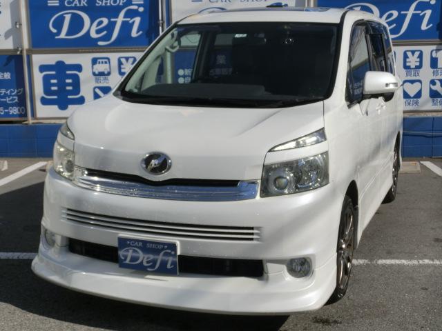 ５ナンバーサイズに人気の両側パワースライドドアを搭載 ヴォクシー「ＺＳ」のパール入庫致しました。スマートキー、Ｐスタート