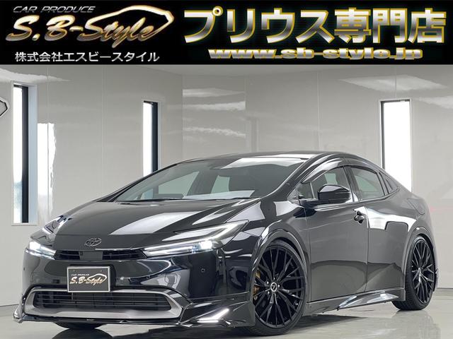 プリウス Ｚ　モデリスタ／２０インチＡＷ／パノラミックビューＭ／ＰＲゲート／ワイヤレス充電／ＢＳＭ／シートベンチレーション／ＰシートＨ／ＥＴＣ２．０／Ｂカメラ／ローダウン／スモークエンブレム／デジタルミラー／ＢＴ（1枚目）