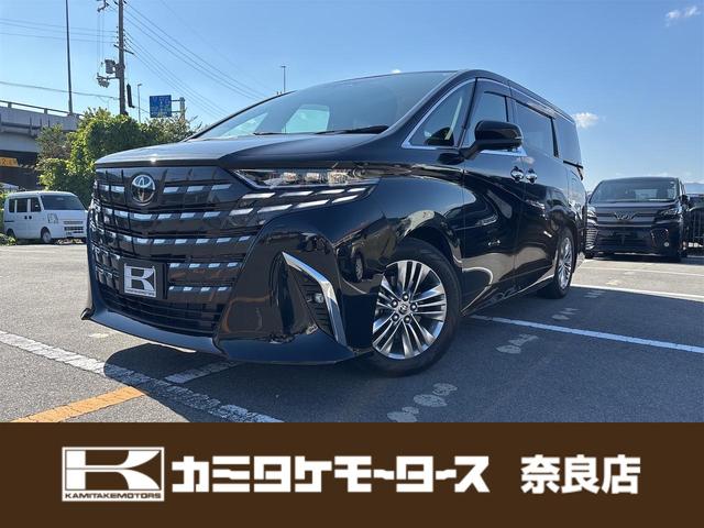 車両周辺をカメラ映像で確認できる機能！全周囲カメラ！ スマートキー　電動格納ミラー　シートヒーター　シートエアコン　３列シート