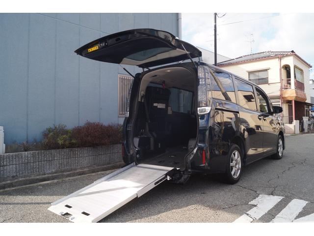 ウエルキャブ　車いす仕様車　スロープタイプ　タイプ１　車いす２脚仕様