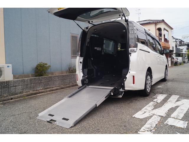 全国納車可能！！　お気軽にお問い合わせください！！ 元福祉タクシー／５人乗／フタバタクシーメーター／電動ウインチ／車いす２基