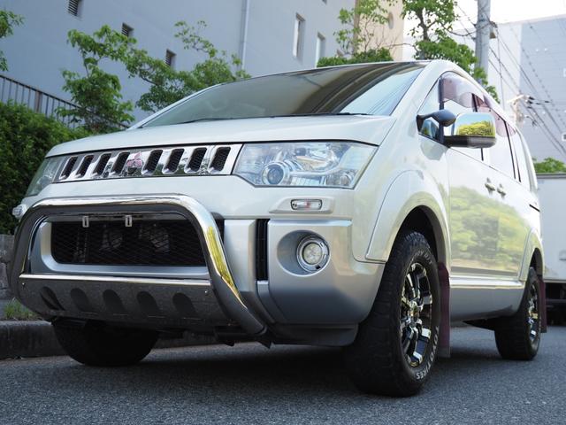 デリカＤ：５(三菱) シャモニー　車検２年付き　リフトアップ　Aftermarketアルミ　Aftermarketマフラー　純正ＨＤＤナビ　　コンビハンドル　両側パワスラ　シートヒーター　後席モニター　パワーシート　バックカメラ　ドラレコ　フルセグＴＶ　ＥＴＣ 中古車画像