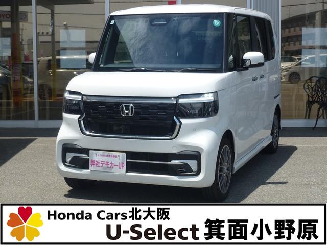 ターボ　試乗車アップ　８インチナビ　ドラレコ前後ナビ連動３カメラ　リヤ席サンシェイド　シートバックテーブル　フルセグ　バックカメラ　シートヒーター　パドルシフト