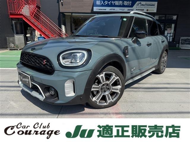 ＭＩＮＩ クーパーＤ　クロスオーバー　オール４・トリム　クーパー　ＳＤ　オール４　４ＷＤ　純正ナビ　ＡＭ　ＦＭ　ＢＴ　バックカメラ　アダプティブクルーズコントロール　Ｄ／Ｎ席シートヒーター　パワーバックドア　衝突軽減ブレーキ　純正１９インチアルミホイール（1枚目）