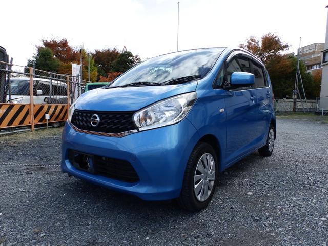 目立つ傷やへこみはなくとてもきれいな車です。 修復歴ナシ。禁煙車。アイドリングストップ、ＡＢＳ、プライバシーガラス