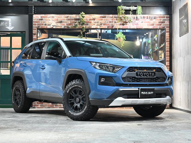 トヨタ ＲＡＶ４ アドベンチャー　ＡＣＣイージーアップ　１．５インチリフトアップ　レイズＤ２０７　１６アルミ　ＢＦグッドリッジＴＡＫＯ２　ＡＴタイヤ　タコマ風グリル　ディプレィオーディオ　バックカメラ　ＥＴＣ