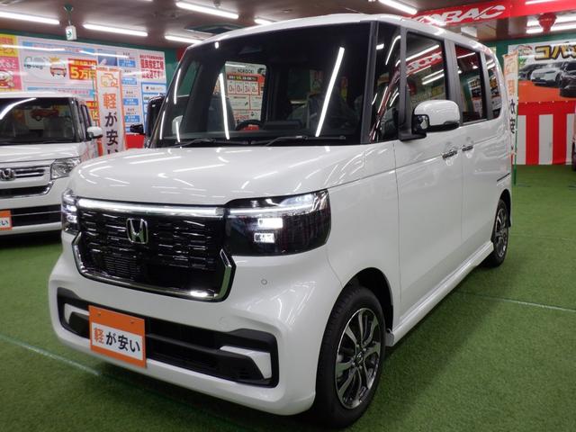 ホンダ Ｎ－ＢＯＸカスタム ベースカスタム　パールホワイト届出済未使用車　奈良県産　届出済未使用車　ＬＥＤヘッドライト　左パワースライドドア　スマートキープッシュスタート　バックカメラ　アダクティブクルーズコントロール　純正アルミ１４