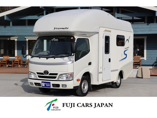 トヨタ ファンルーチェ　ヨセミテ　８名乗車　ＦＦヒーター　ツインサブバッテリー　冷蔵庫　電子レンジ　ＴＶ　１５００Ｗインバーター　ソーラーパネル　マックスファン　メモリーナビ　シンク　走行充電　サイクルキャリア　マルチルーム