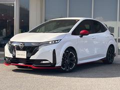 オーラ ニスモ NCナビ フルセグTV プロパイロット アラウンドビューモニタ デジタルミラ ブラックレザーシート エマブレ 踏み間違い防止 障害物センサー 純正17インチAW   LEDヘッドライト NISMO 中古車画像