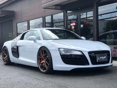 アウディ　Ｒ８　４．２ＦＳＩクワトロ　Ｄ車６速ＭＴ　エクスクルーシブカラーファインナッパレザーバケットシート　パワークラフトチタンマフラー