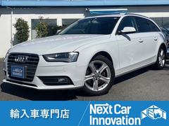 アウディ　Ａ４アバント　２．０ＴＦＳＩ　ＳＥパッケージ　後期型　黒革シート