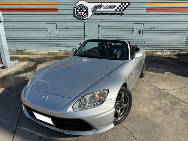 Ｓ２０００ ベースグレード　社外１７インチアルミ　ハーフレザーシート　前後ドラレコ　車高調（1枚目）