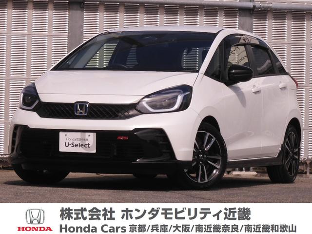 フィット ｅ：ＨＥＶＲＳ　１オーナー　社外７インチナビ（ＭＤＶ－Ｓ７０９）　フルセグ　リアカメラ　社外ＥＴＣ・前後ドラレコ　衝突軽減ブレーキ　前後障害物センサー　衝突軽減ブレーキ　ＬＥＤオートライト・オートハイビーム　アルミ（1枚目）