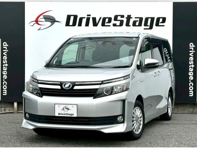 TOYOTA VOXY HYBRID V