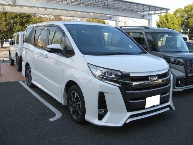 トヨタ ノア Ｓｉ　ダブルバイビーＩＩ　ワンオーナー　禁煙車　メンテナンスノートあり　雨滴除去バックカメラ　ＥＴＣ　純正Ｚ６８Ｔナビ　フルエアロ　後席モニター　両側パワースライドドア　ＬＥＤヘッドライト　スマートキー　衝突被害軽減ブレーキ