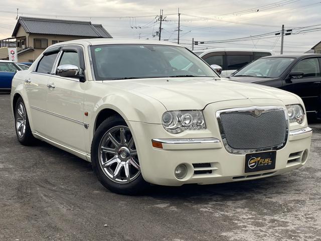 5.7HEMI ETC ナビ TV バックカメラ(1枚目)
