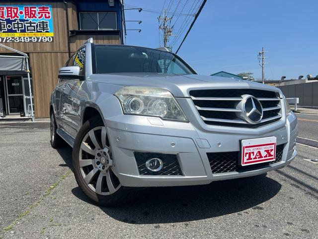 メルセデス・ベンツ ＧＬＫ３００　４マチック　左ハンドル　キーレスゴー　ハーフレザーシート　純正ＨＤＤナビ　バックカメラ　ルーフレール　シートヒーター　パワーバックドア　パワーシート　パドルシフト　ＨＩＤ　ＥＴＣ　純正１９ｉｎｃアルミ