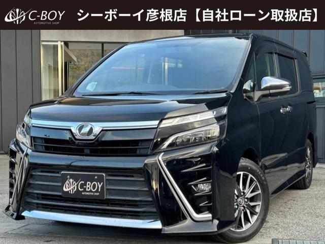 トヨタ ヴォクシー ＺＳ　煌　後期フェイス　アルパイン９インチナビ　フルセグ地デジＴＶ　ブルートゥース　バックカメラ　ビルトｉｎＥＴＣ　黒革調シートカバー　両側パワースライドドア　革巻きハンドル　アイドリングＳＴＯＰ