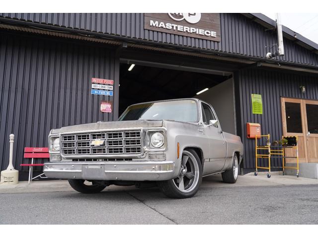 自社輸入車両のＣ１０ショートベッドです！！ 新品パーツ多数！！キャブＯＨ済、ヘッド・フロントカバー等新品です