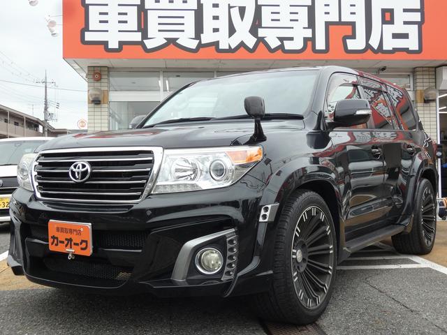 ランドクルーザー　２００系　ＷＡＬＤ仕様が入庫しまし た！！　ＷＡＬＤエアロパーツ・２２インチアルミホイール　高級ＳＵＶ